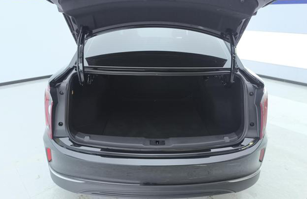 Used Hongqi E-QM5